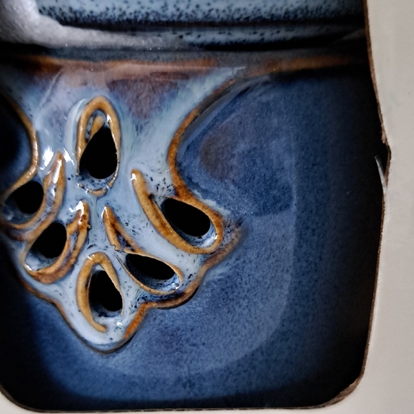 NWT Blue Ceramic Outlet Warmer - Picture 5 of 6